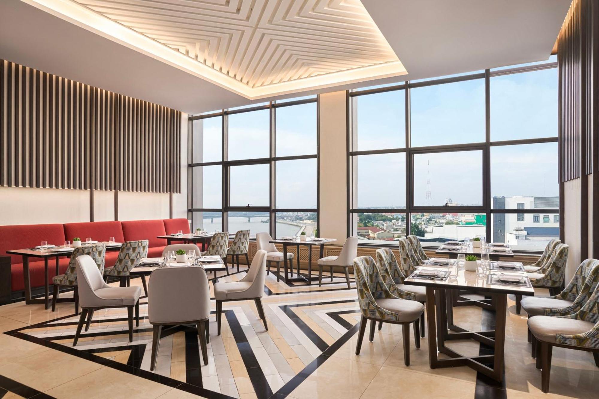 Sheraton Can Tho Εξωτερικό φωτογραφία The restaurant