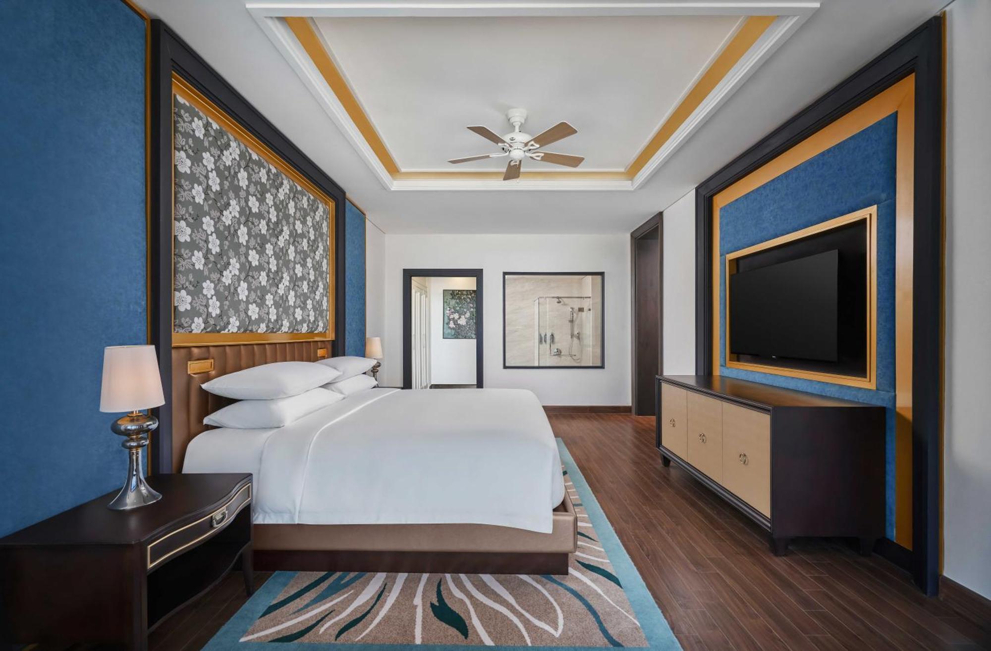 Sheraton Can Tho Εξωτερικό φωτογραφία A bedroom at the hotel